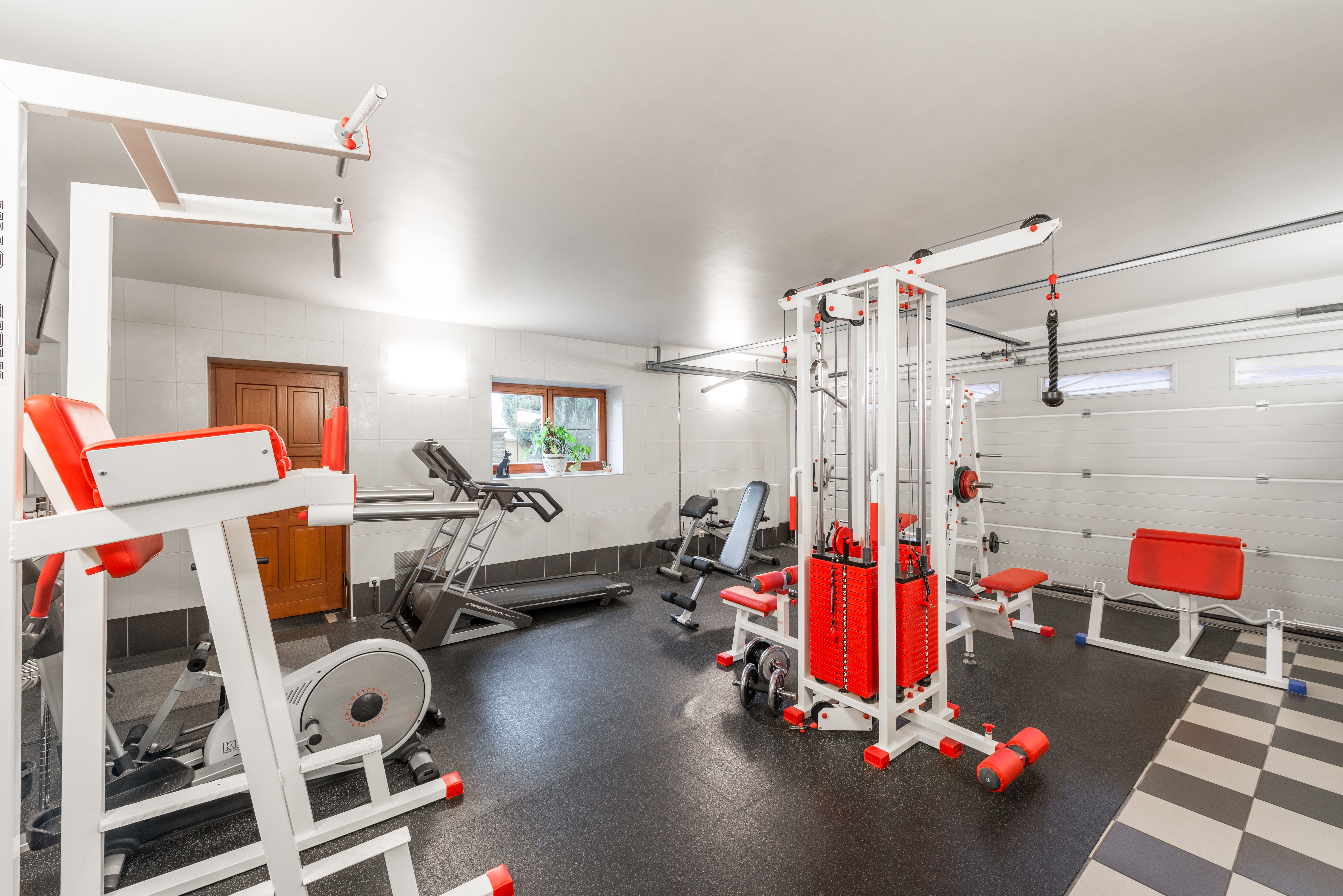 Transforma tu Hogar en un Gimnasio Personal portada